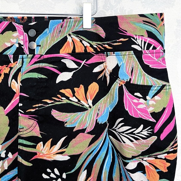 Terra & Sky NWT High Waist Jeggings In Tropical Print Plus Size 3X (24W-26W) New - Picture 3 of 10